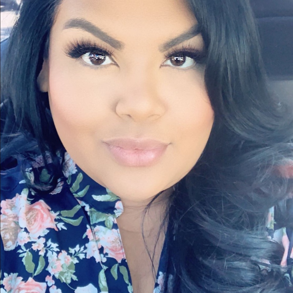 Meet your Posher, Vanessa